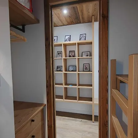 Cosy 4 Pers Renove Au Coeur De Avec Acces Aux Pistes - Fr-1-545-49 * Val Thorens