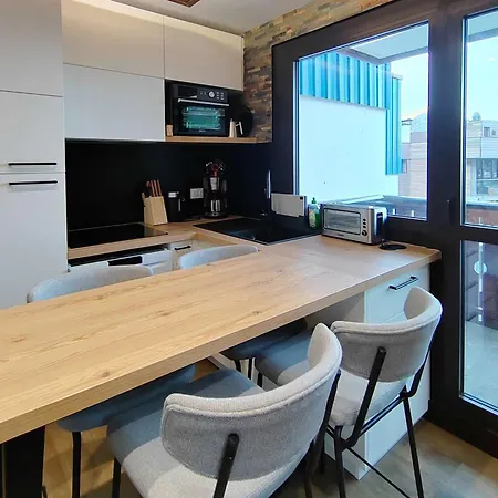 Cosy 4 Pers Renove Au Coeur De Avec Acces Aux Pistes - Fr-1-545-49 Val Thorens