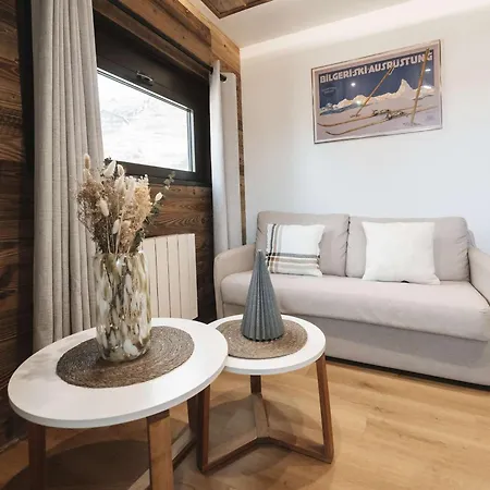 Cosy 4 Pers Renove Au Coeur De Avec Acces Aux Pistes - Fr-1-545-49 Apartment Val Thorens