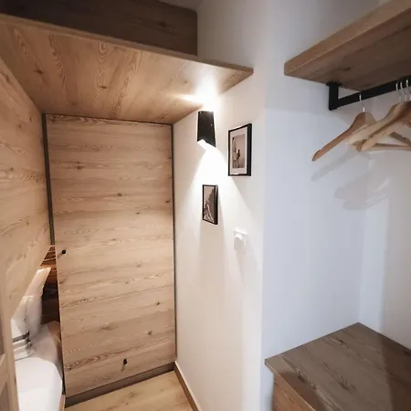 Cosy 4 Pers Renove Au Coeur De Avec Acces Aux Pistes - Fr-1-545-49 Apartment Val Thorens
