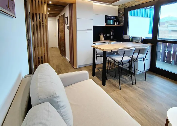 Cosy 4 Pers Renove Au Coeur De Avec Acces Aux Pistes - Fr-1-545-49 Daire *